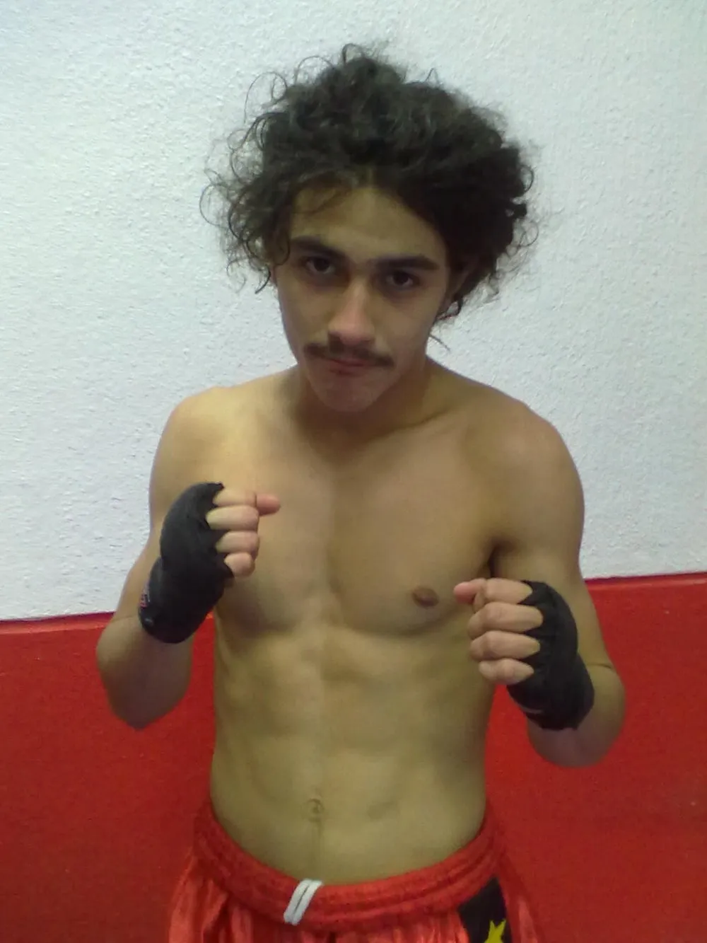 Rui Botelho as a teenager, guard up, early in his career